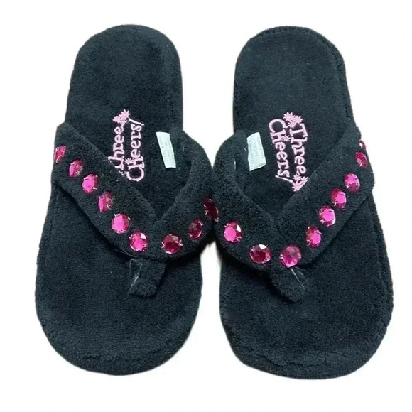 🌟 Three Cheers Slippers sz large 🌟 - Picture 1 of 3